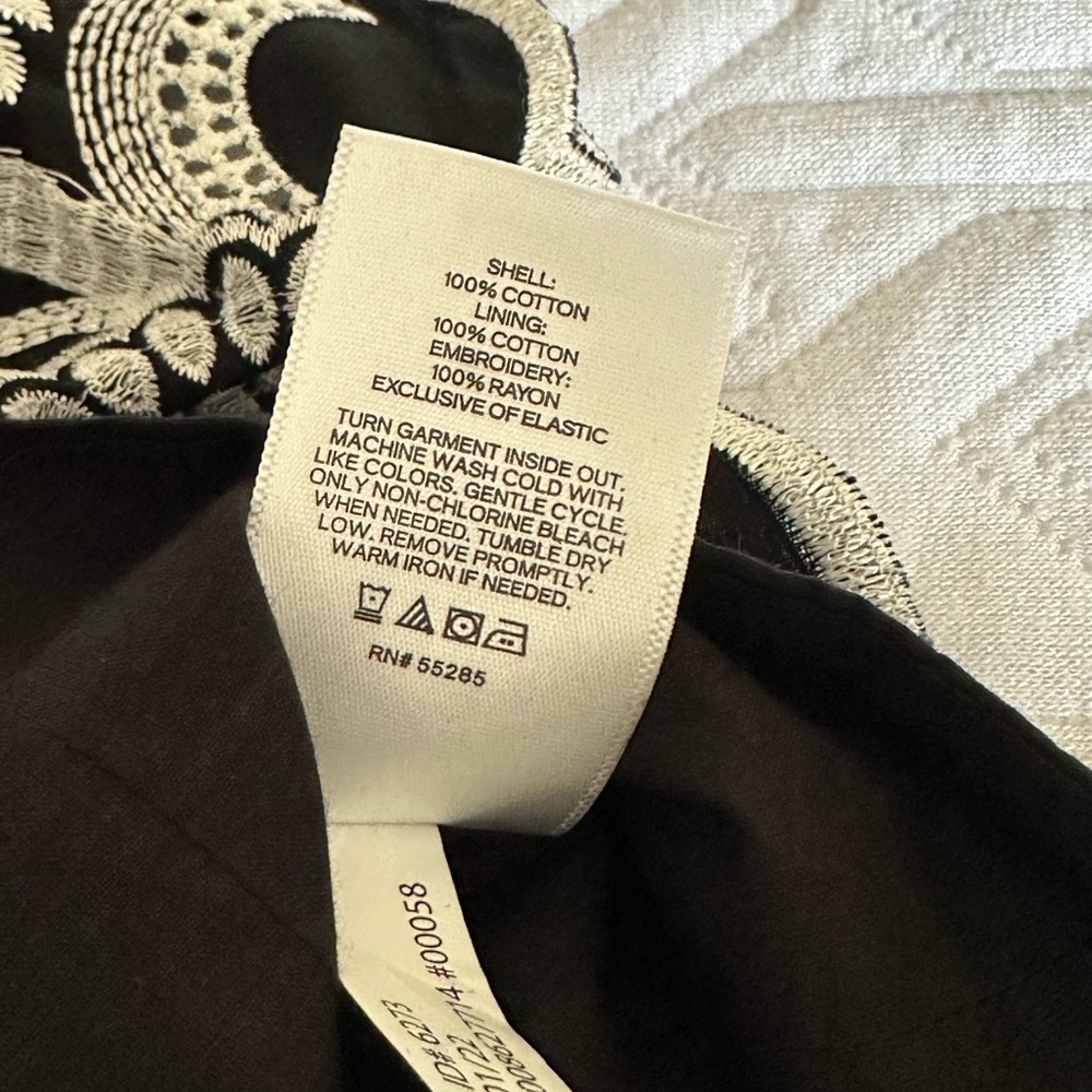 NWT Express off the shoulders floral top - Picture 6 of 7